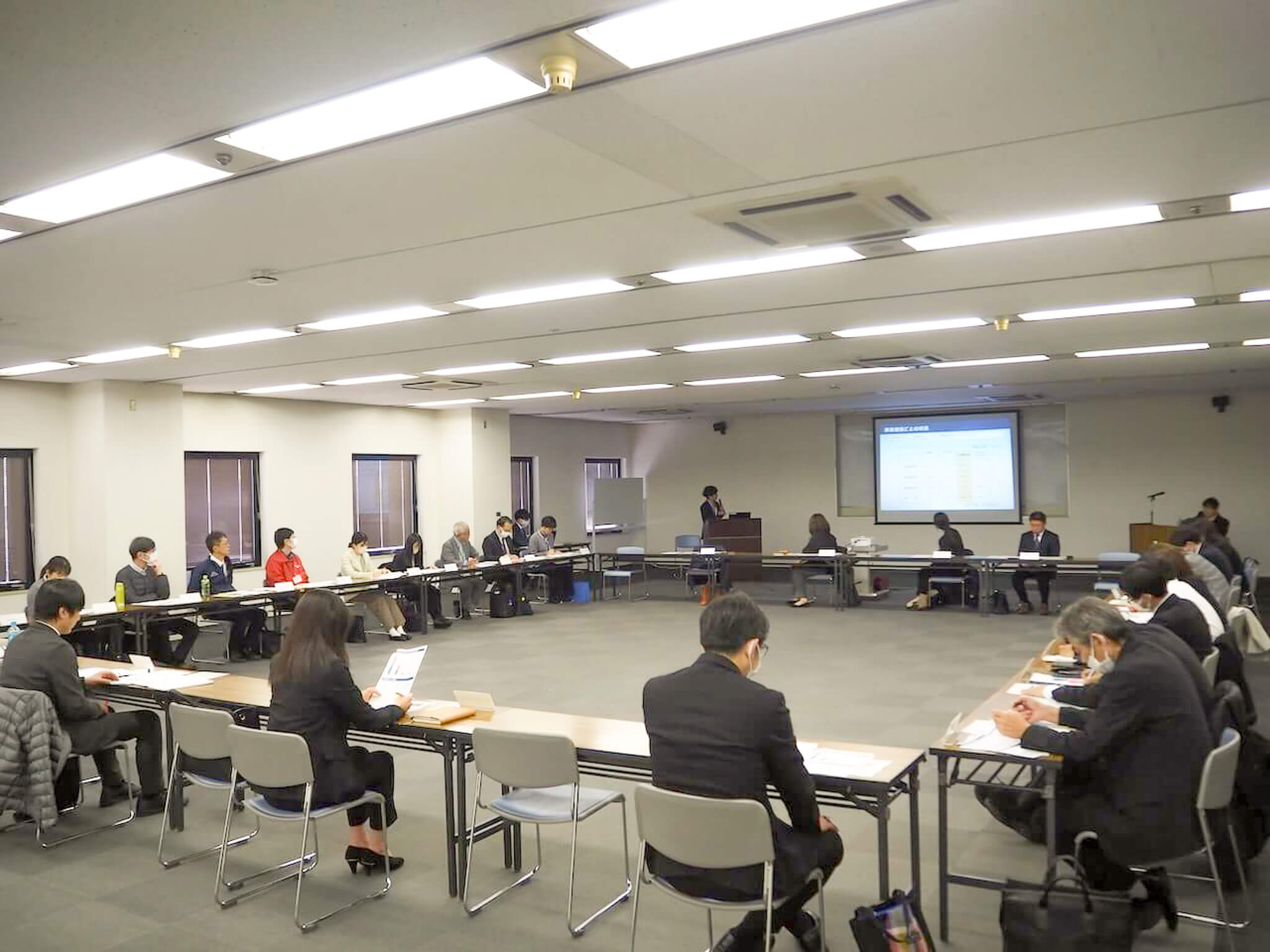 業務連絡会議の様子